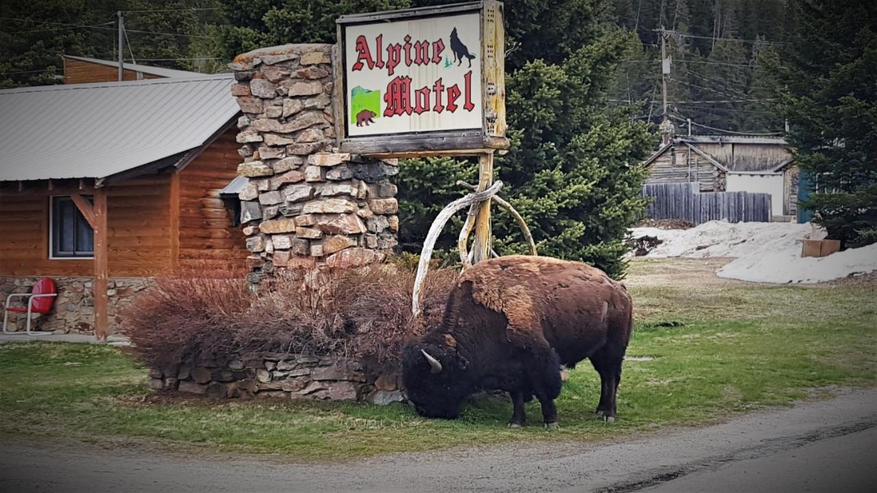 Alpine Motel Of Cooke City Exteriér fotografie