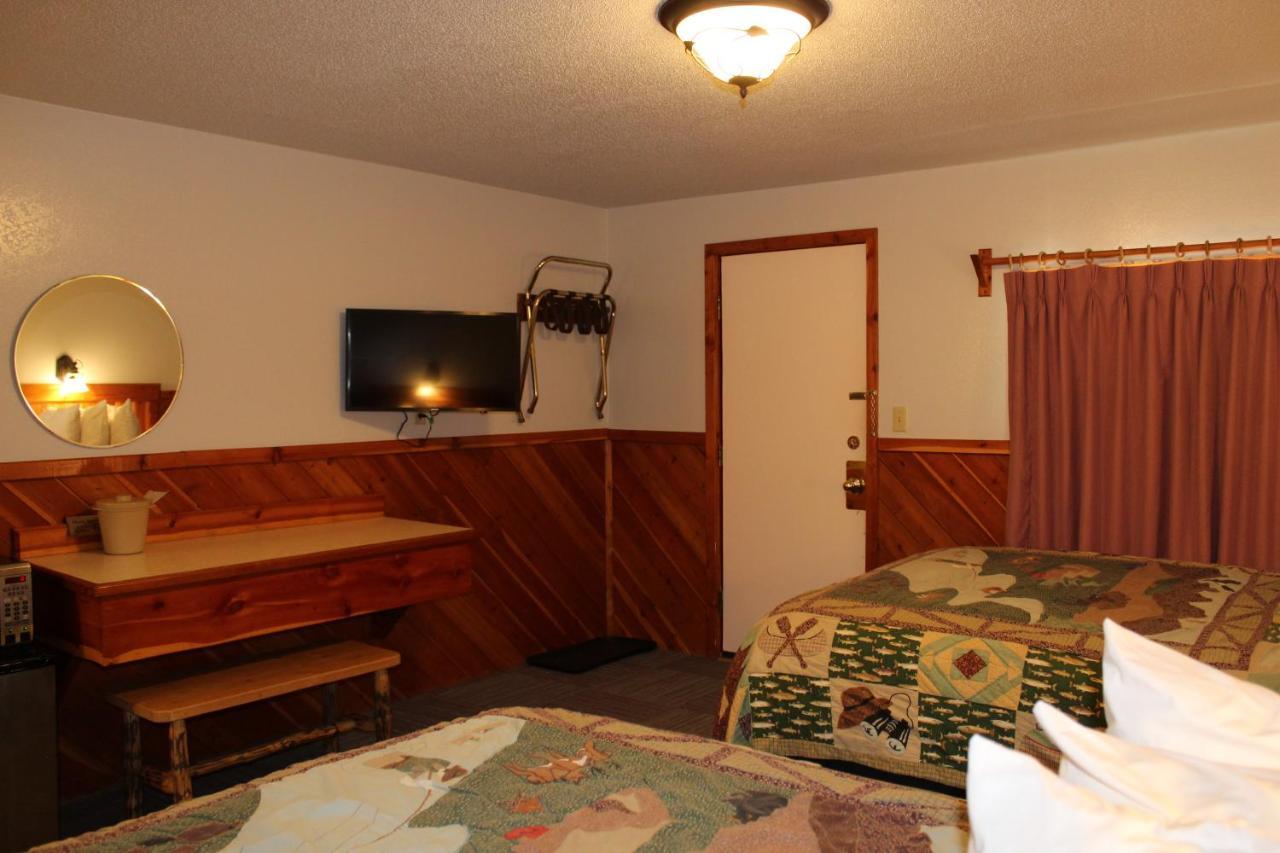 Alpine Motel Of Cooke City Exteriér fotografie
