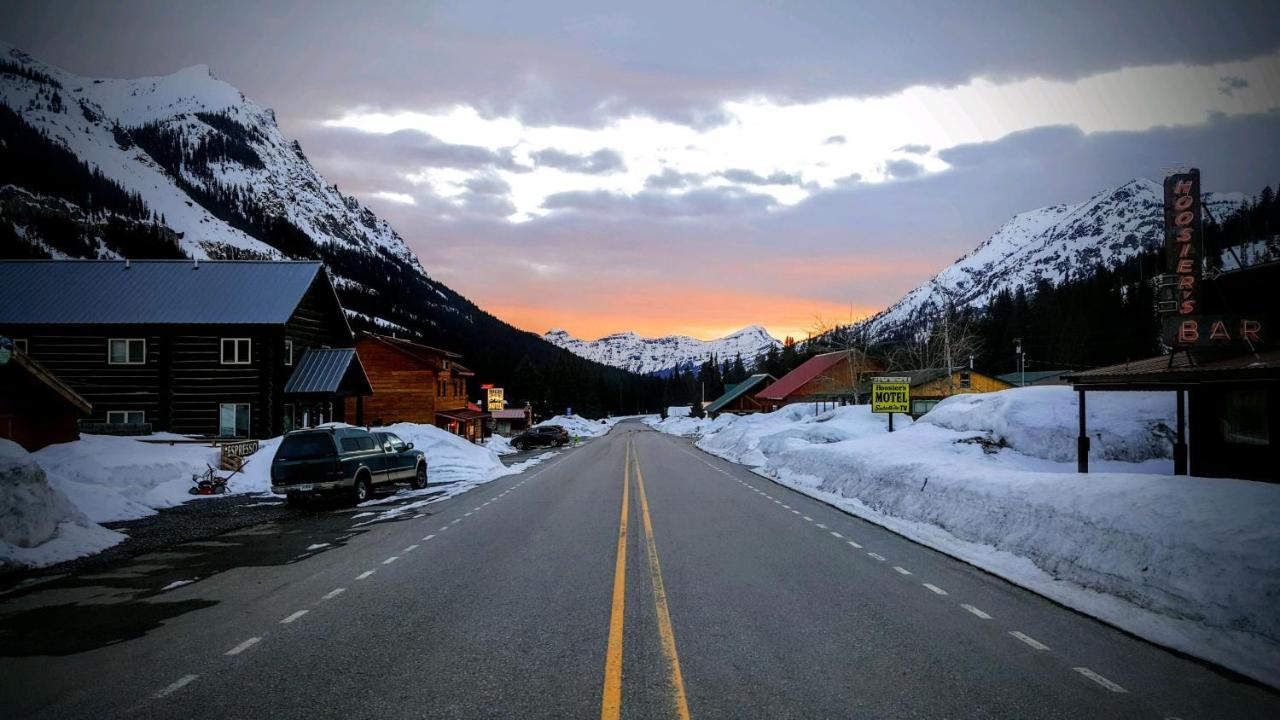 Alpine Motel Of Cooke City Exteriér fotografie